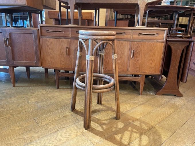 ラタン スツール Vintage Rattan Stool | DOUBLEDAY ONLINE SHOP