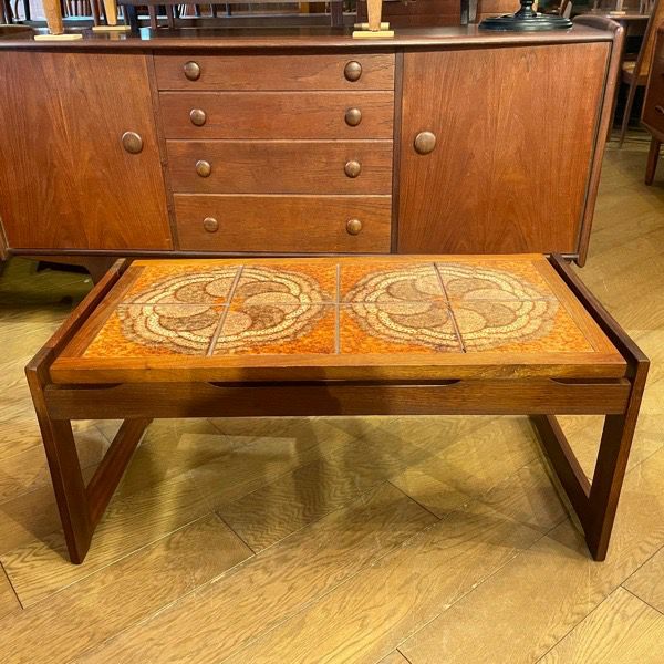 ヴィンテージ  アンティーク　タイルトップ　コーヒーテーブル ヴィンテージ タイルトップ コーヒーテーブル｜AnBerCraft – rocca rocca