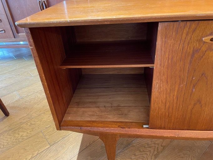 ジェンティーク チーク サイドボード Jentique Teak Sideboard