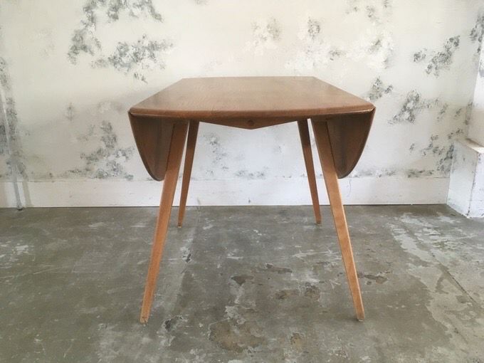 アーコール オーバル ドロップリーフ テーブル Ercol Oval Drop アーコール オーバル ドロップリーフ テーブル Ercol Oval Drop