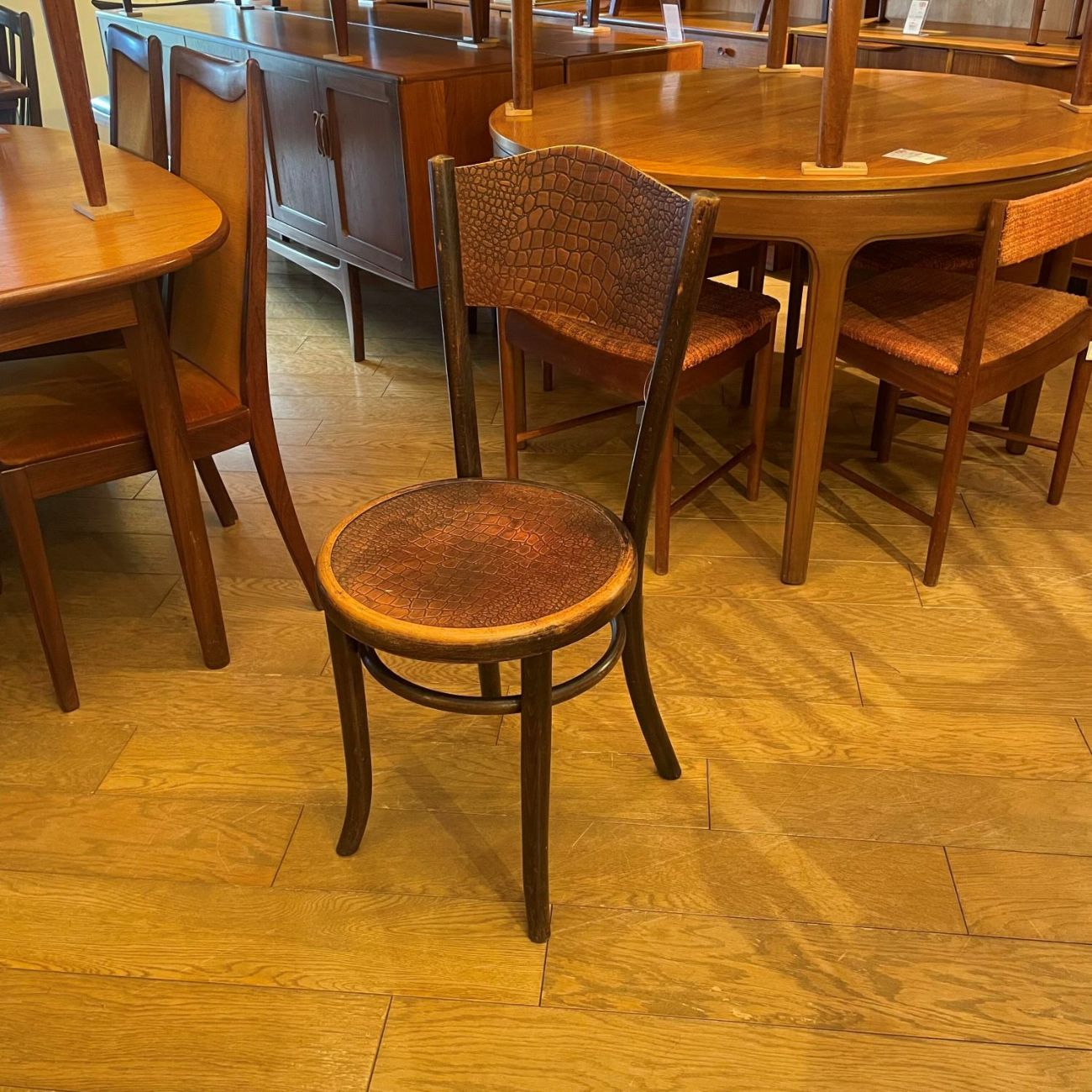 ベントウッド チェア <br>Bentwood Chair（0609-023）