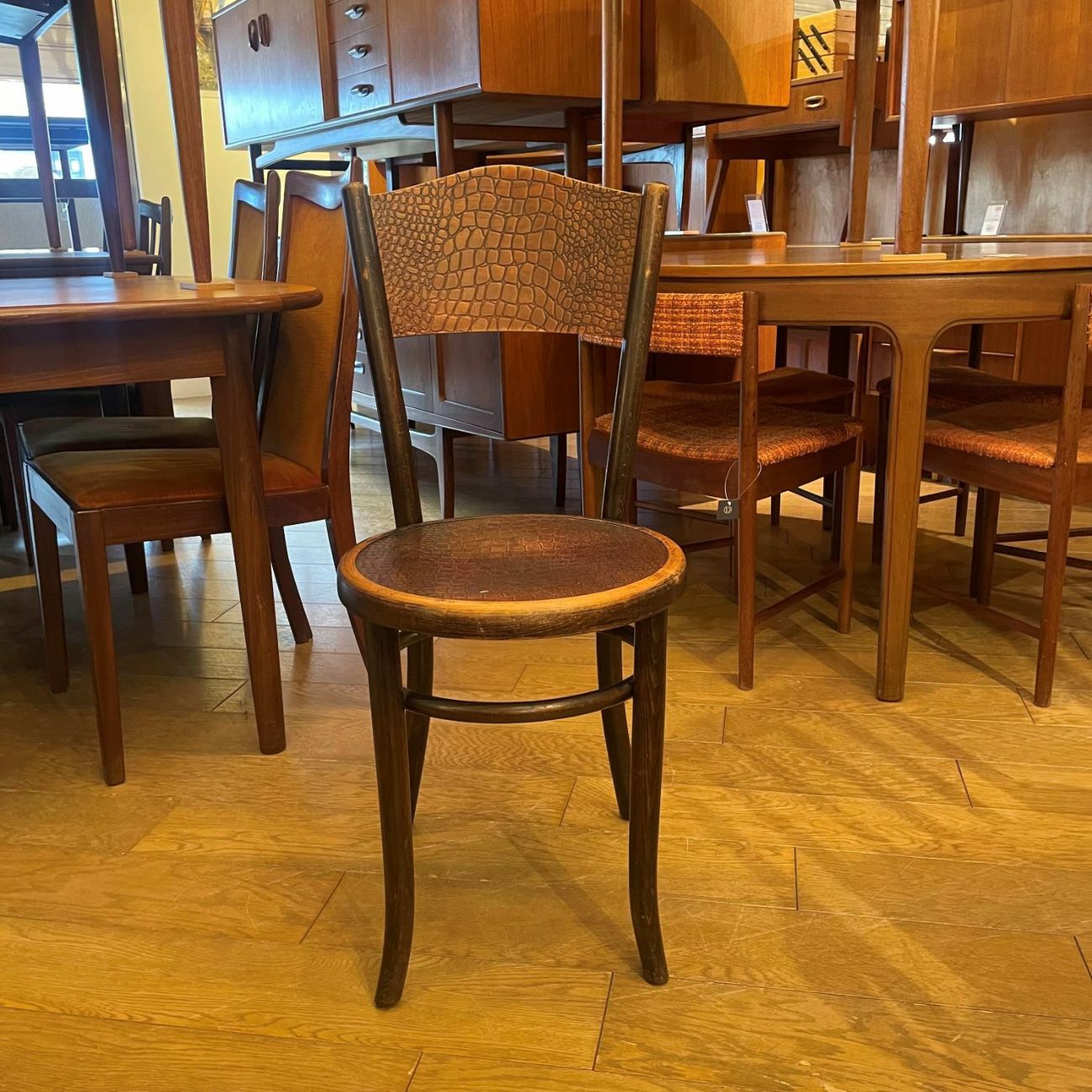 ベントウッド チェア Bentwood Chair（0609-023） | DOUBLEDAY