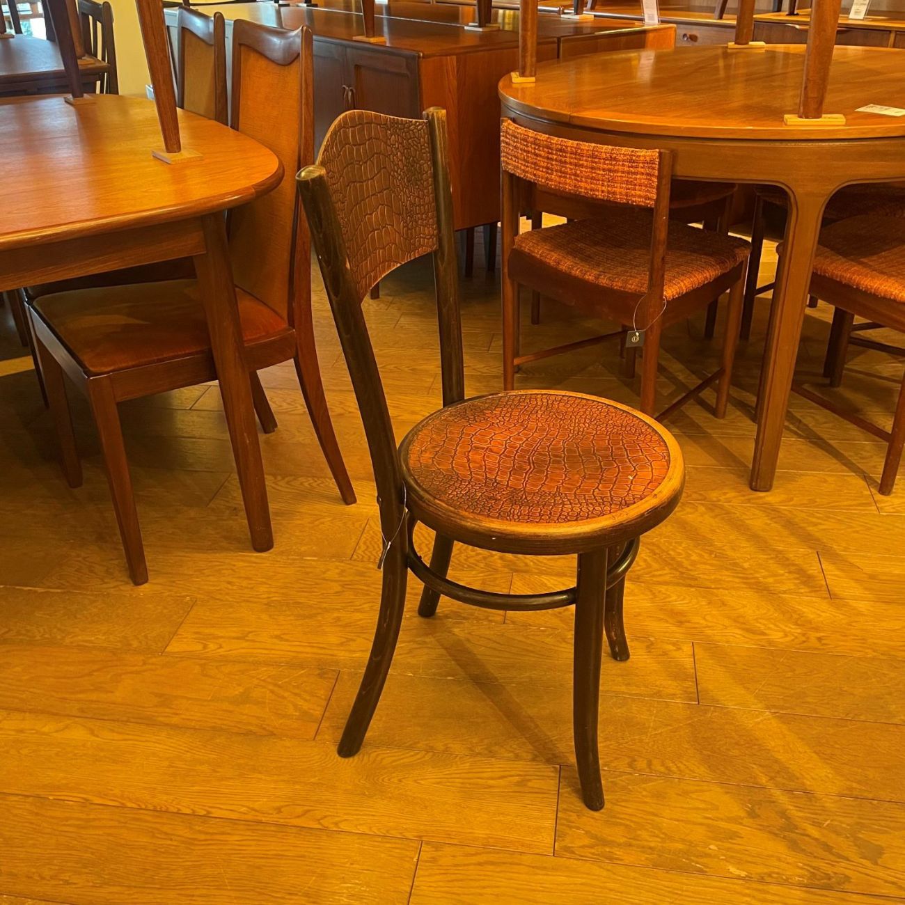 ベントウッド チェア Bentwood Chair（0609-023） | DOUBLEDAY